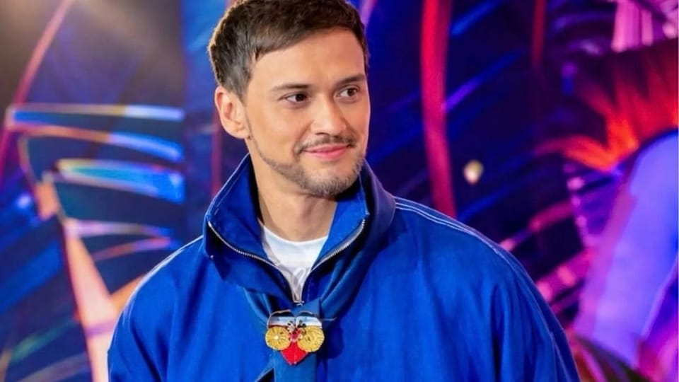 Billy Crawford Reps Filipino Fashion at the French Promotions for "Forgotten Island"